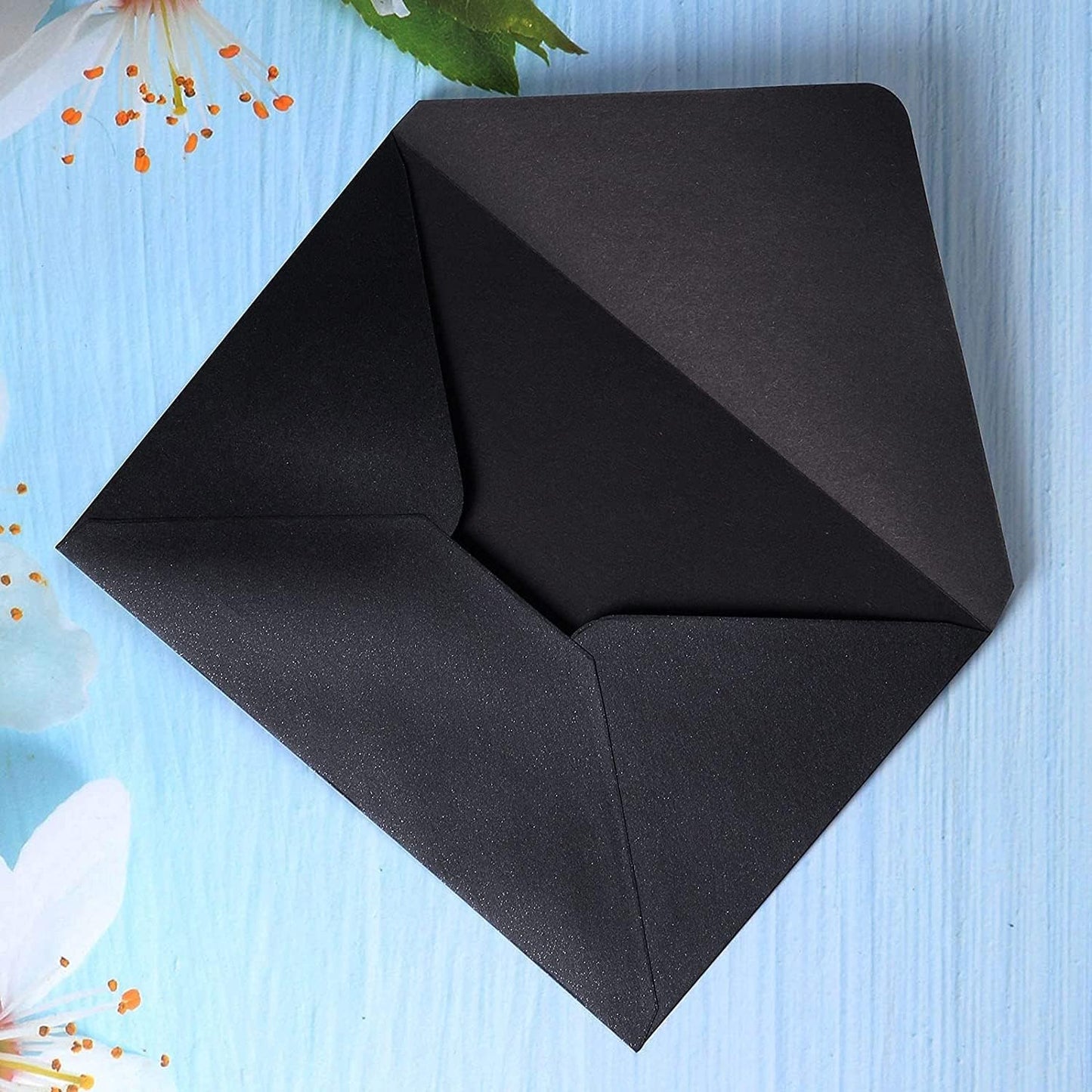PONATIA 50 Pieces/Pack A7 Envelopes, 5.25 x 7.5'' Black Shiny Envelopes Perfect for 5x7'' Invitation Cards, Weddings Invitations, Photos, greeting Cards, Christmas Gift Cards