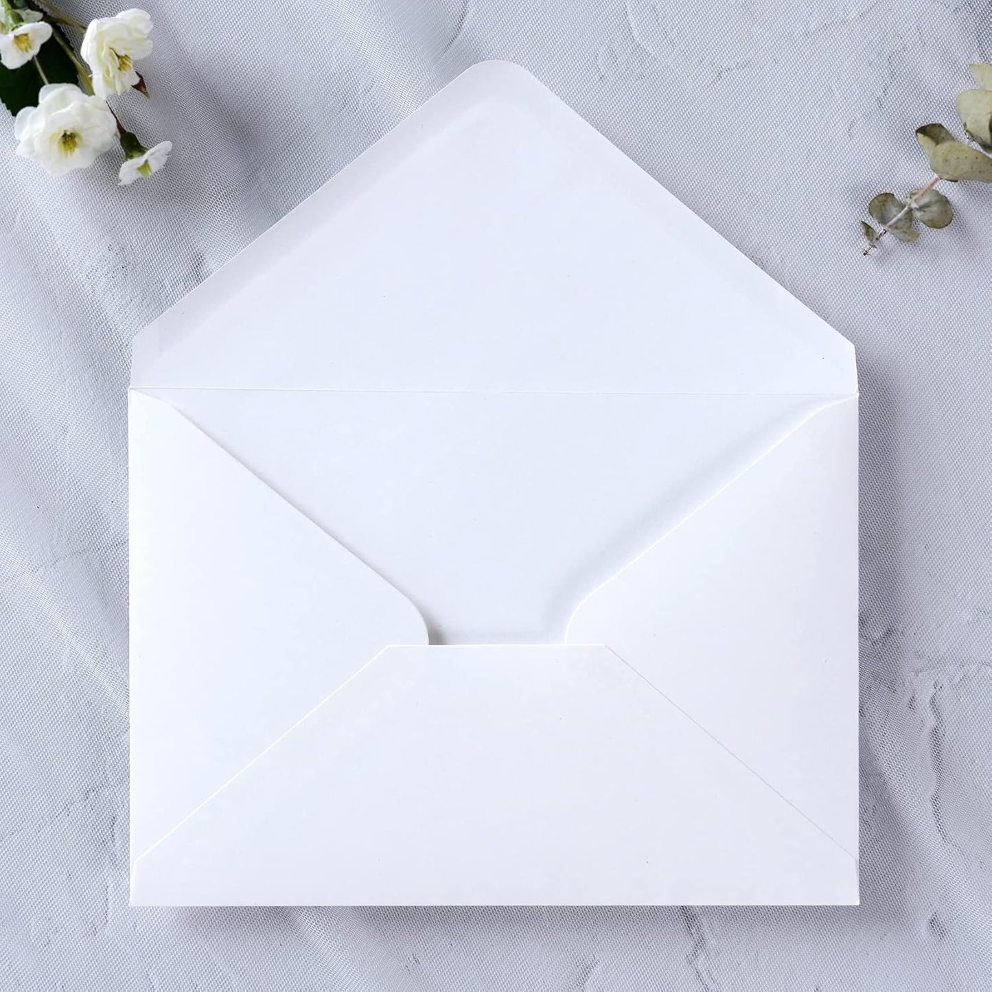 PONATIA 50 PCS/Pack A7 Envelopes, 5.25 x 7.48'' White Envelope, Perfect For 5 x 7'' Wedding Invitation Cards, Christmas Gift Cards Envelopes, Acrylic Invitations, Photos
