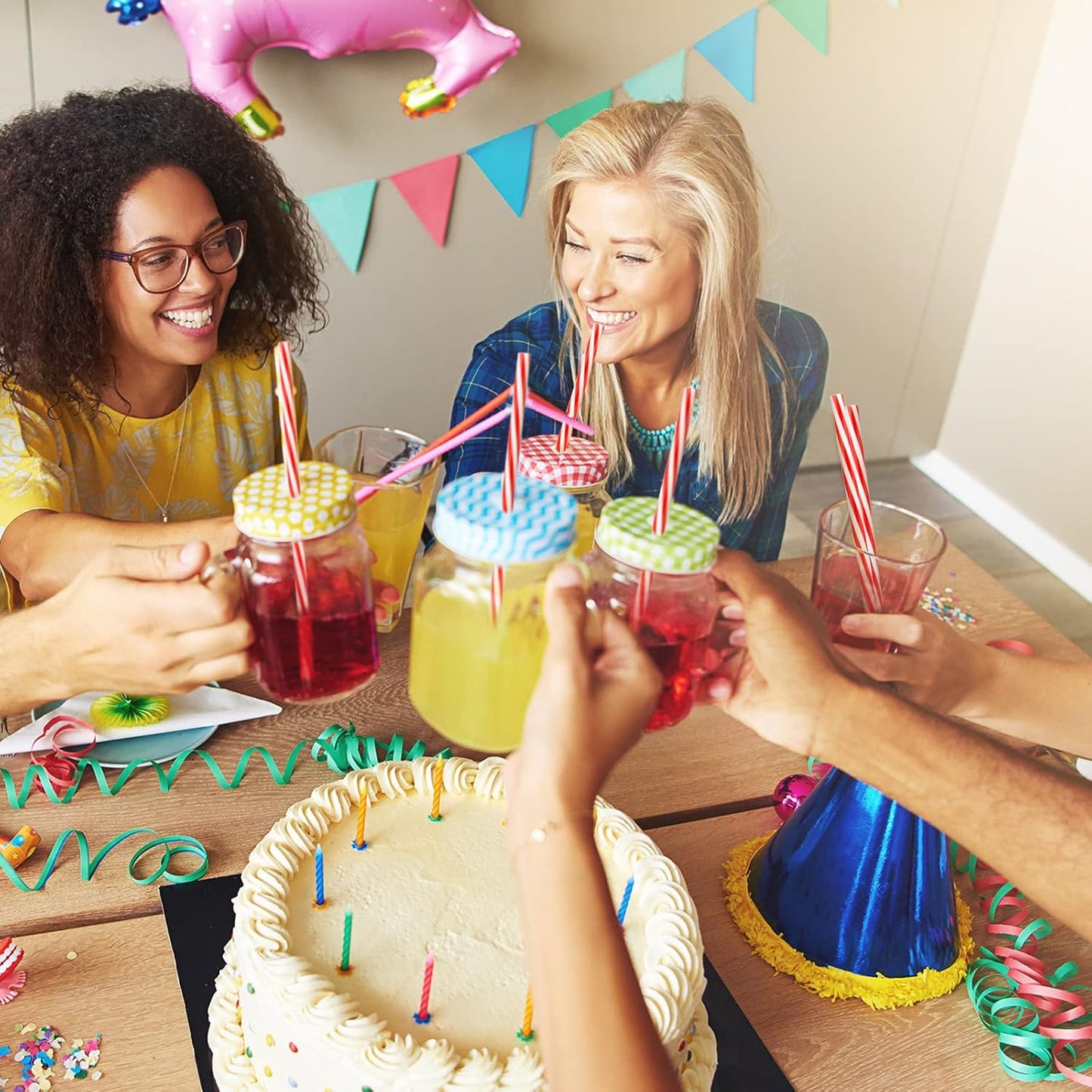 Vesici 9 Inch Plastic Striped Straws Reusable with Cleaning Brush Red Striped Hard Drinking Straws for Christmas Party Decoration Supplies(Red and White,50 Pcs)